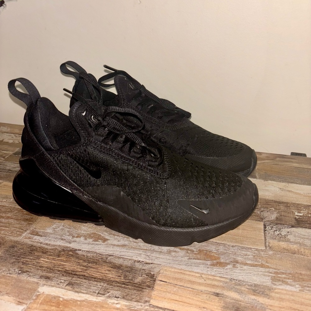Black Nike Air Max (New)